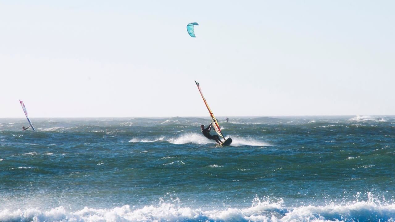 Kitesurfing i windsurfing na półwyspie helskim