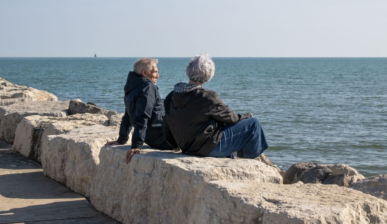 para na plaży, nad morzem