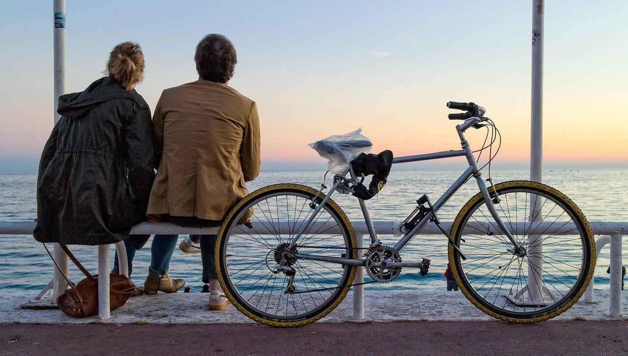 para rowerzystów nad morzem